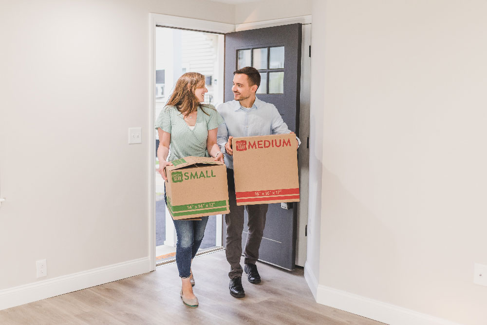 buying-older-homes.jpg A couple moving into their new home.