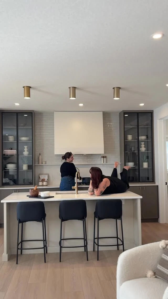 We’re with you every step of the way ❤️

#calgary #calgaryhomes #shanehomes #yyc #calgaryhomebuilder #eskerpark
