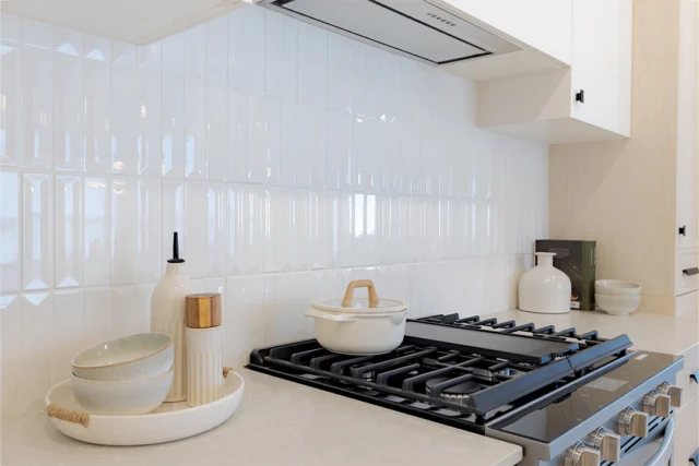 Showhome Spotlight: Vilano II in Bridgeport

Highlights: 
- 4 bedrooms, 3 bathooms
- Spacious kitchen with island, walk-in pantry, and dining nook
- Feature fireplace in livingroom with tons of natural light
-  1 bedroom legal suite with private entrance

Tour this home yourself at: 
📍561 Bridgeport St, Chestermere